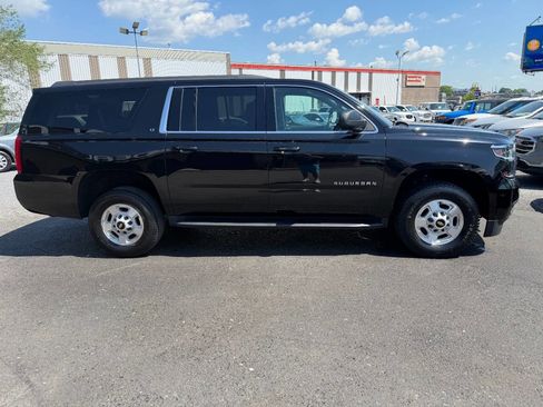 Used 2019 Chevrolet Suburban 3500 LT AWD/4WD image 7