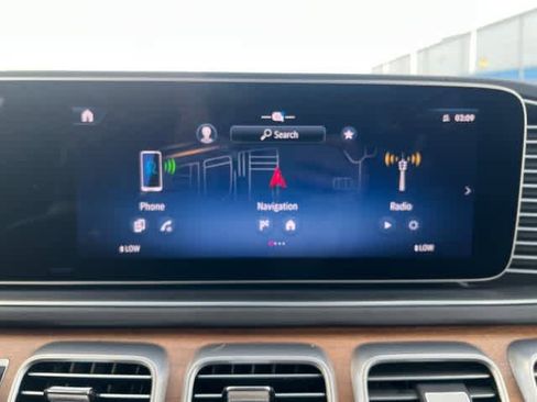 Certified 2024 Mercedes-Benz GLS 450 4MATIC image 32