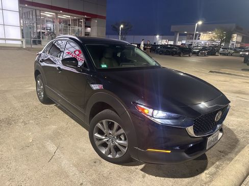 Used 2025 MAZDA CX-30 AWD 2.5 S w/ Premium Package image 2