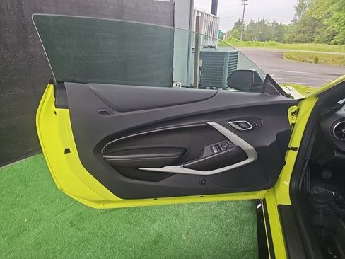 Used 2020 Chevrolet Camaro LT RWD image 20