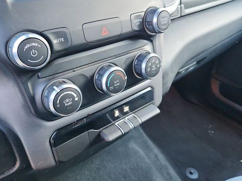 Used 2022 RAM 1500 Big Horn image 28