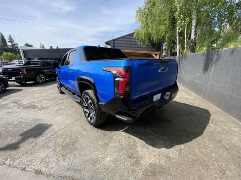 Used 2025 Chevrolet Silverado EV RST AWD/4WD image 4