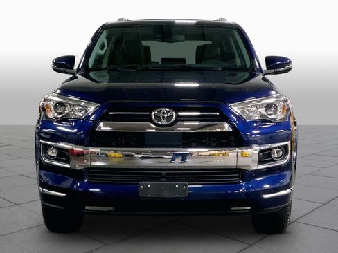 Used 2022 Toyota 4Runner Limited AWD/4WD image 4
