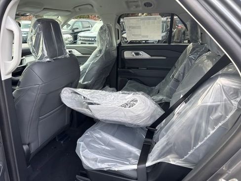 New 2026 Ford Explorer Active w/ Active Comfort Package image 10