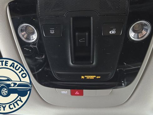 Used 2023 Kia Sportage EX w/ EX Premium Package image 21