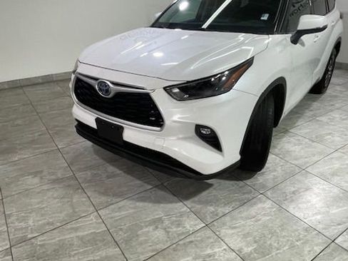 Used 2022 Toyota Highlander XLE image 13