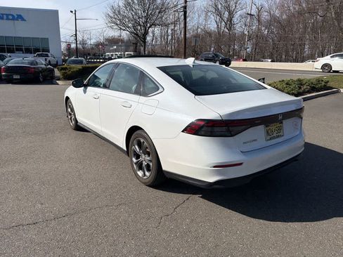 Used 2023 Honda Accord EX image 10