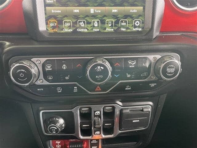 Used 2020 Jeep Gladiator Rubicon w/ Dual Top Group AWD/4WD image 18