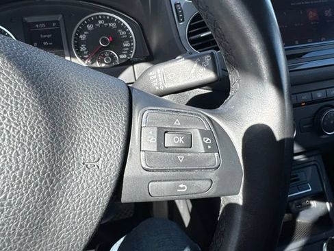 Used 2018 Volkswagen Tiguan Limited w/ Premium Package AWD/4WD image 21