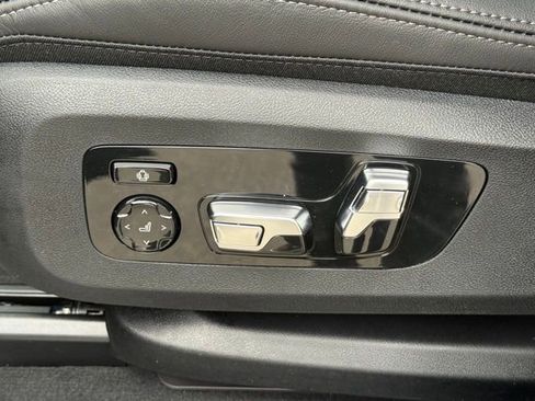 New 2026 BMW X5 xDrive50e w/ Climate Comfort Package image 17