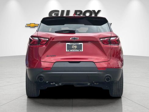 Used 2021 Chevrolet Blazer LT w/ LPO, Black Accent Package FWD image 4