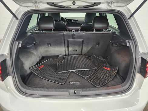 Used 2020 Volkswagen GTI SE FWD image 29