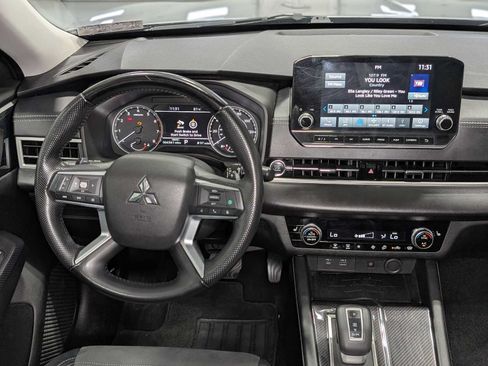 Used 2022 Mitsubishi Outlander SE AWD/4WD image 4
