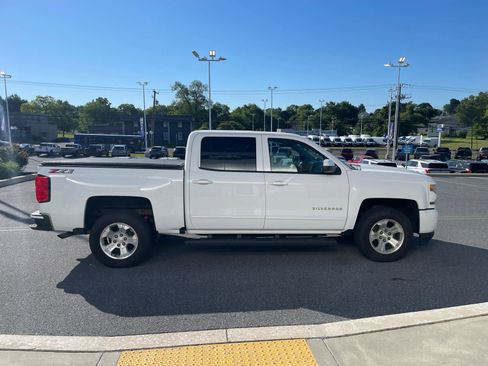 Used 2018 Chevrolet Silverado 1500 LT w/ All Star Edition AWD/4WD image 7