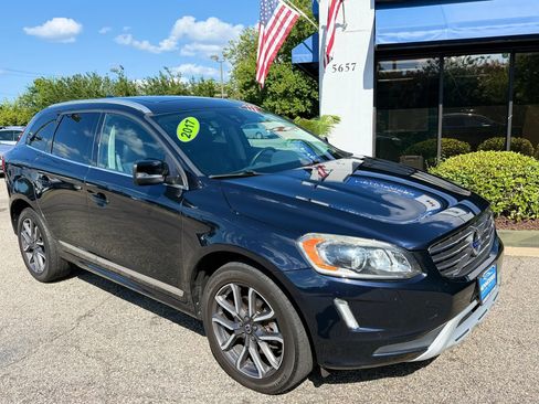 Used 2017 Volvo XC60 T6 Dynamic w/ Preferred Option Package AWD/4WD image 22