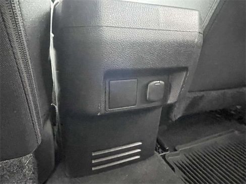 Used 2025 Toyota Tacoma SR5 image 14