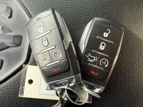 Used 2023 RAM 1500 Laramie image 33