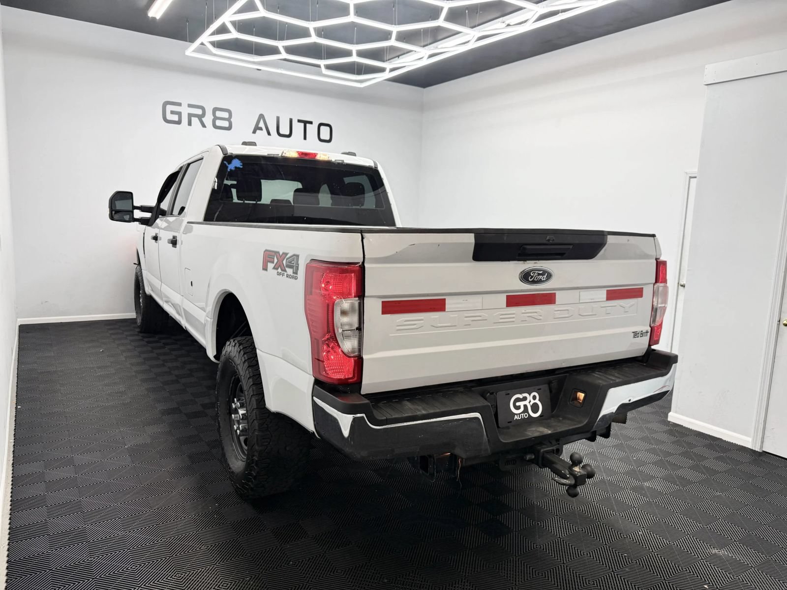 Used 2020 Ford F250 XL w/ Power Equipment Group AWD/4WD image 5
