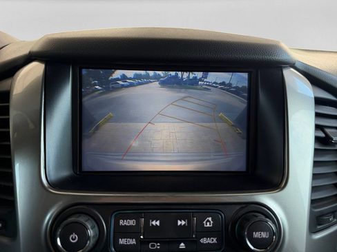 Used 2019 Chevrolet Suburban LT RWD image 24