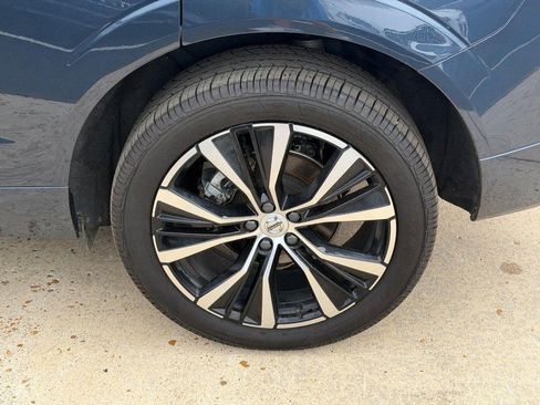 Certified 2024 Volvo XC60 B5 Plus w/ Protection Package Premier AWD/4WD image 8