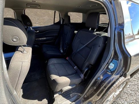 Used 2018 GMC Acadia SLE w/ Driver Alert Package I image 22