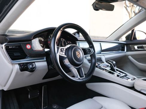 Used 2017 Porsche Panamera Turbo w/ Carbon Fiber Interior Package image 19