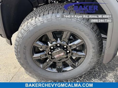 New 2026 GMC Sierra 2500 AT4 w/ Max Trailering Package AWD/4WD image 34