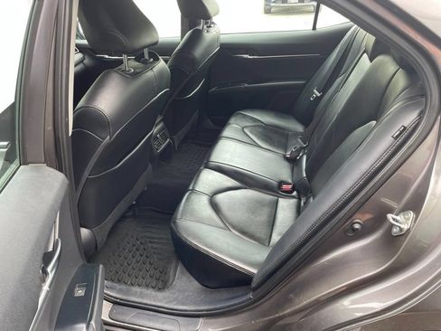 Used 2020 Toyota Camry XLE AWD/4WD image 8