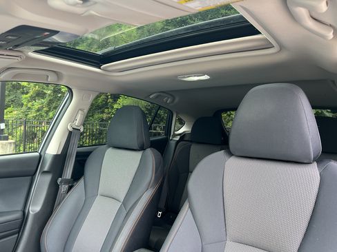 Used 2020 Subaru Crosstrek 2.0i Premium w/ Moonroof Package 2 AWD/4WD image 8