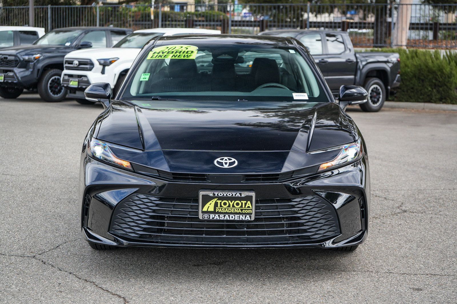 Used 2025 Toyota Camry LE FWD image 2