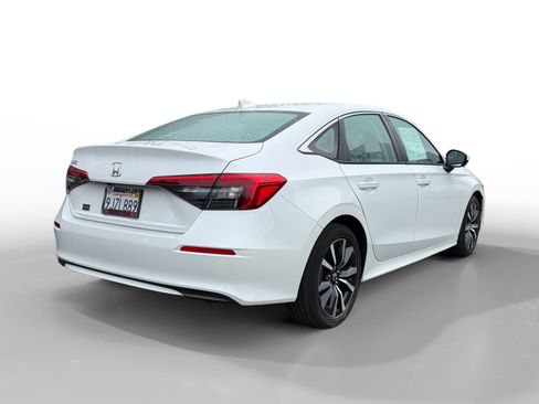 Used 2024 Honda Civic EX image 5