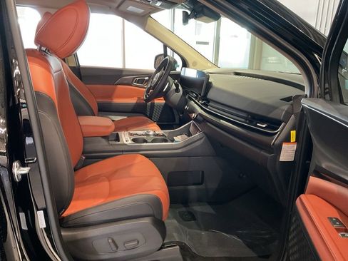 New 2026 Kia Carnival SX FWD image 25