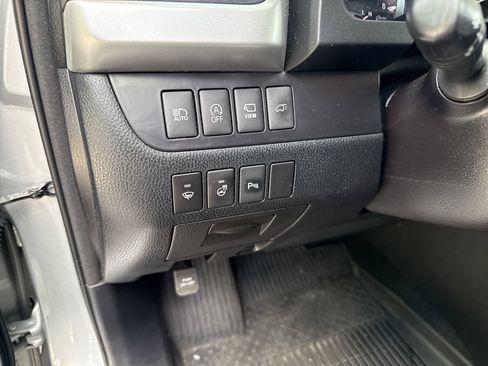 Used 2018 Toyota Highlander Limited Platinum image 16