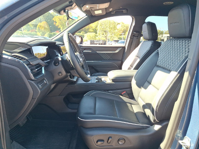 Used 2026 GMC Acadia Denali w/ Super Cruise Package AWD/4WD image 2