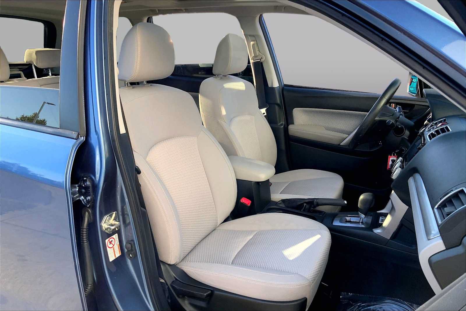 Used 2017 Subaru Forester 2.5i Premium AWD/4WD image 8