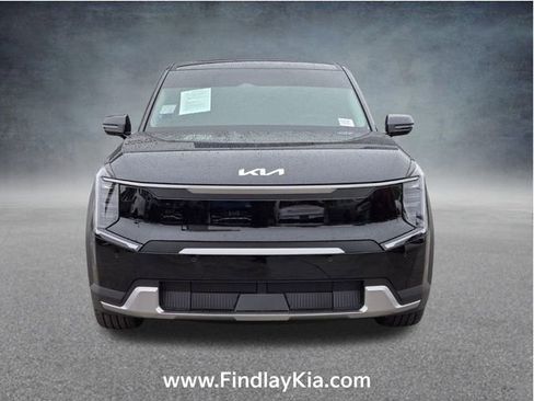 Certified 2026 Kia EV9 Light image 2
