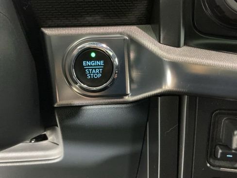 Used 2022 Ford F150 Raptor w/ Raptor 37 Performance Package AWD/4WD image 28