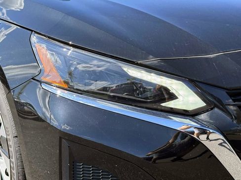 Certified 2025 Nissan Altima 2.5 S image 10