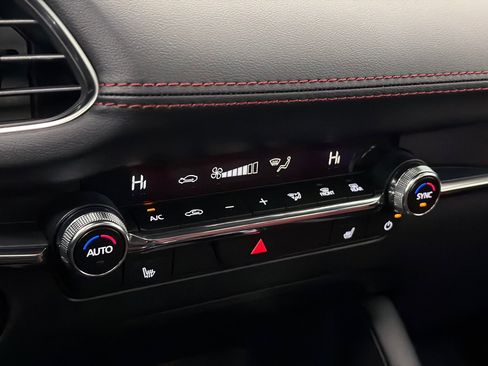 New 2026 MAZDA MAZDA3 Carbon image 28