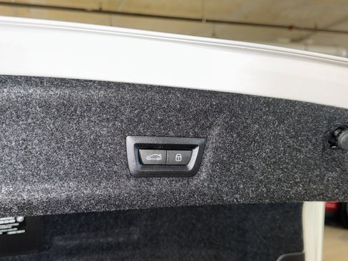 Certified 2025 BMW 330i Sedan image 14