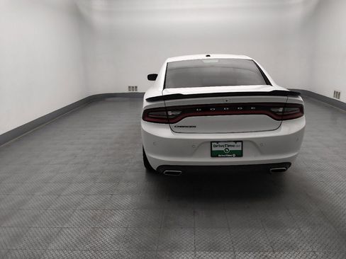 Used 2019 Dodge Charger SXT w/ Plus Group RWD image 6
