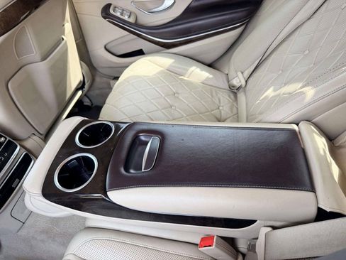 Used 2017 Mercedes-Benz S 550 4MATIC Sedan image 31