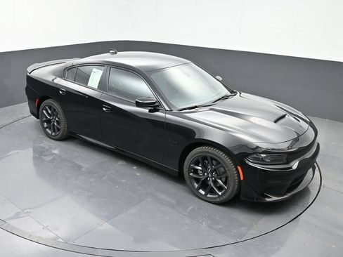 Used 2023 Dodge Charger R/T w/ Blacktop Package RWD image 29