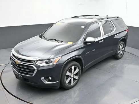Used 2020 Chevrolet Traverse LT w/ LT Premium Package FWD image 41