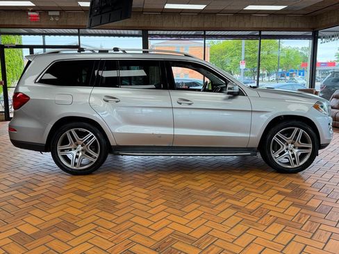 Used 2013 Mercedes-Benz GL 450 4MATIC image 9
