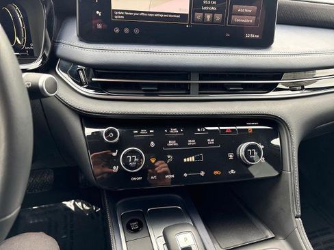 Certified 2026 INFINITI QX60 Sport w/ Dark Cargo Package AWD/4WD image 17