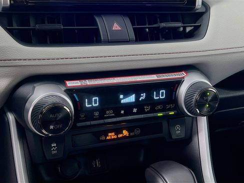 Used 2025 Toyota RAV4 XLE w/ Convenience Package image 27