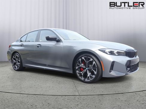New 2026 BMW 330i Sedan w/ M Sport Package RWD image 9