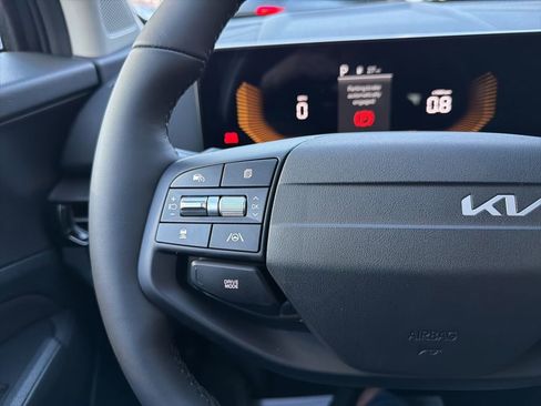 New 2026 Kia Sportage EX image 37