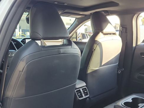 Used 2023 Lexus UX 250h FWD w/ Accessory Package (Z2) image 11